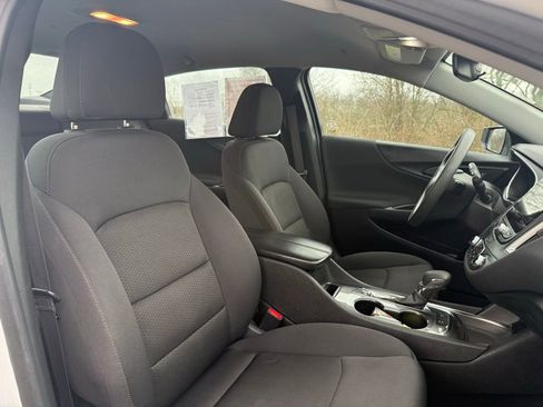 Used 2024 Chevrolet Malibu LT image 22