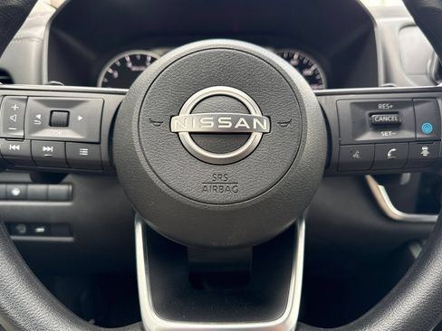 Used 2024 Nissan Rogue SV AWD/4WD image 24