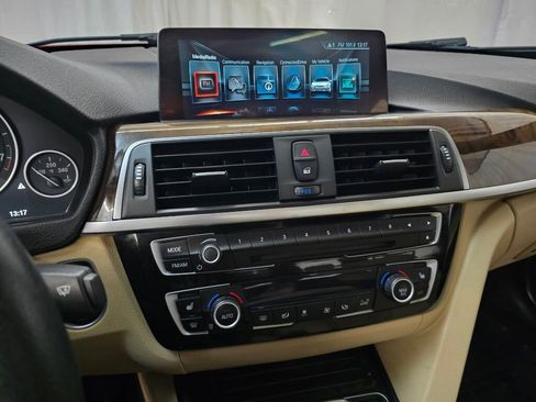 Used 2017 BMW 330e image 27