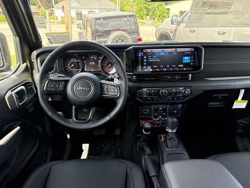 New 2026 Jeep Wrangler Unlimited Rubicon 392 AWD/4WD image 18