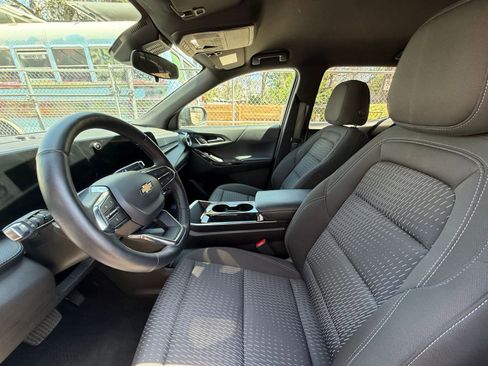 Used 2025 Chevrolet Equinox LT AWD/4WD image 25