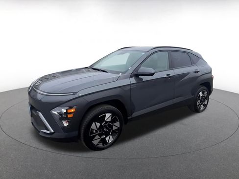 Used 2025 Hyundai Kona SEL image 8
