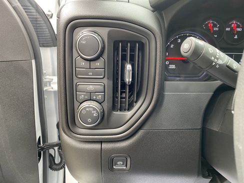 Used 2025 Chevrolet Silverado 2500 W/T w/ WT Convenience Package image 18