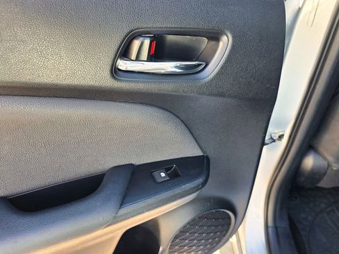 Used 2016 Toyota Prius Four Touring w/ Four Season Floor Mat Package image 28