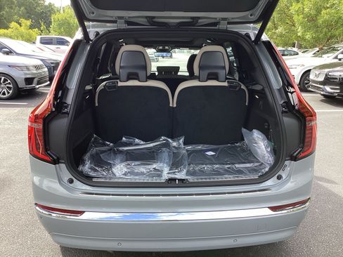 Used 2026 Volvo XC90 B6 Plus w/ Protection Package Premier AWD/4WD image 24