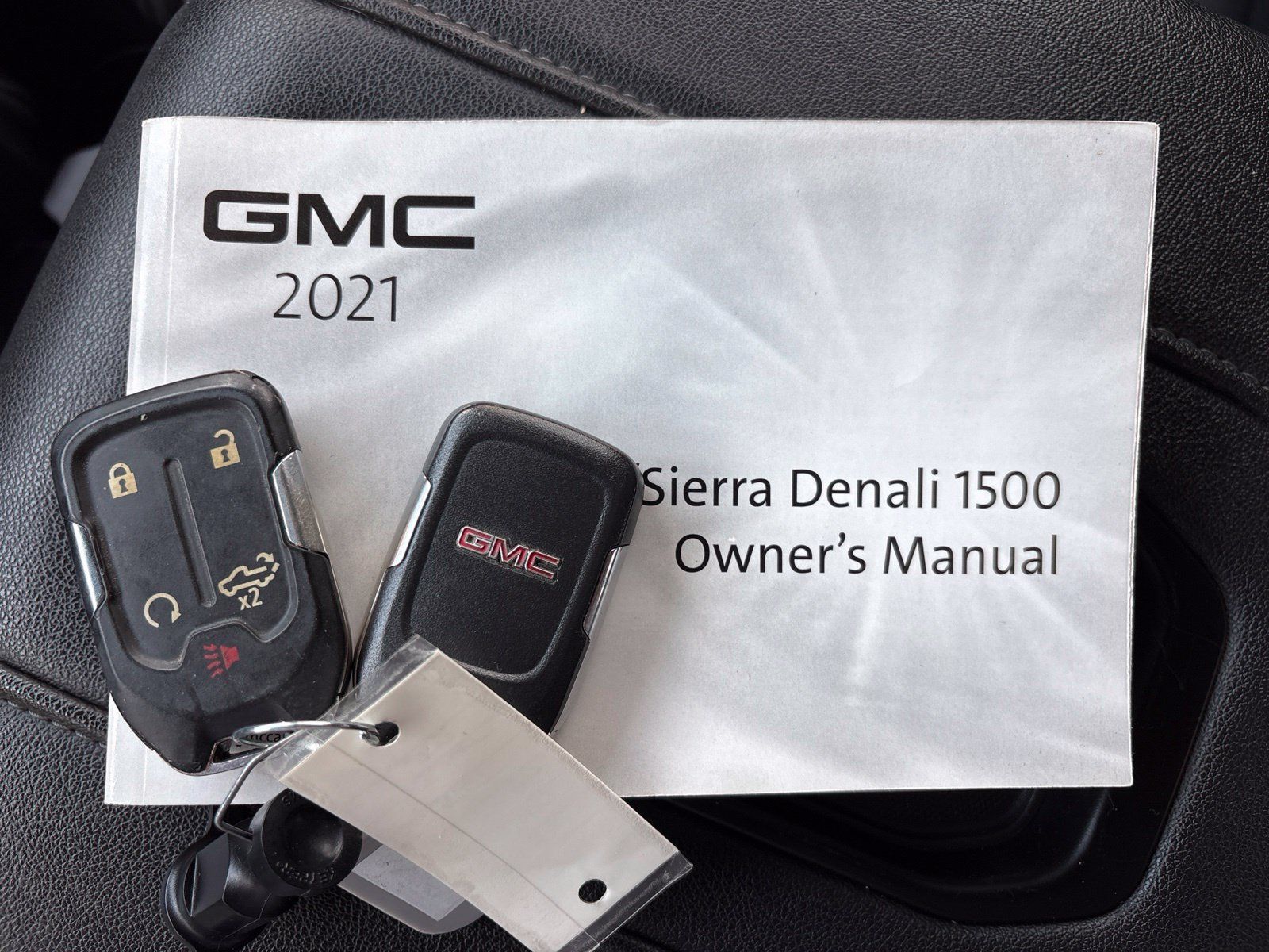 Used 2021 GMC Sierra 1500 SLT w/ SLT Premium Plus Package RWD image 34