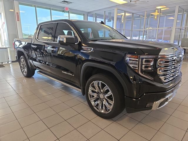 Used 2025 GMC Sierra 1500 Denali AWD/4WD image 2