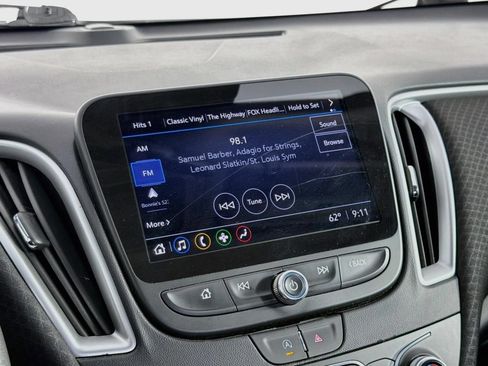 Used 2023 Chevrolet Malibu LT FWD image 35