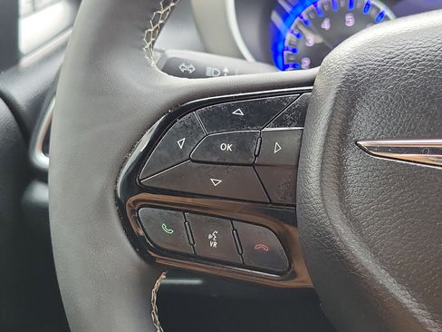 Used 2024 Chrysler Pacifica Limited w/ S Appearance Package image 13