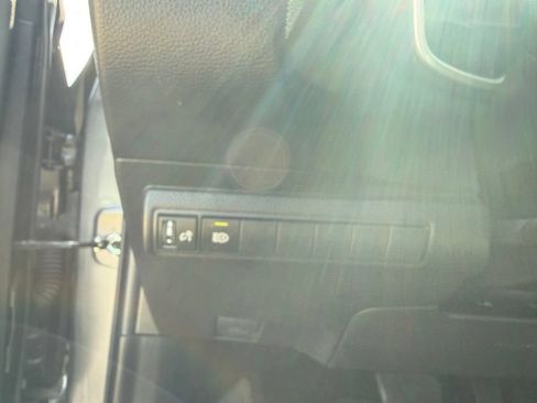 Used 2022 Toyota Corolla XSE FWD image 27