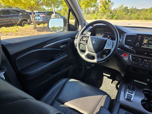 Used 2022 Honda Pilot Special Edition image 9