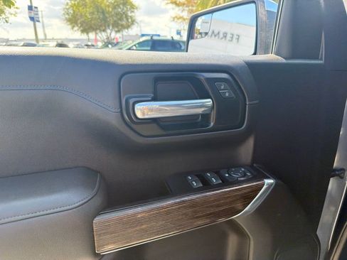 Used 2021 GMC Sierra 1500 SLE AWD/4WD image 16