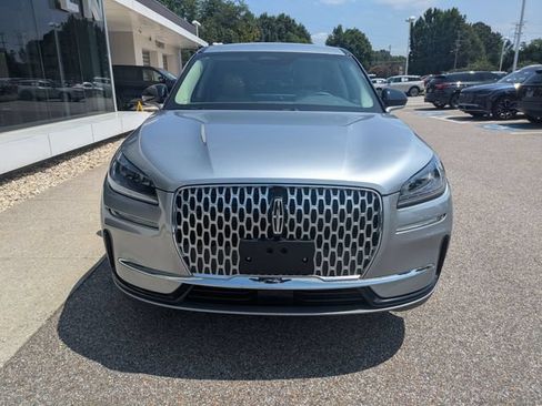 Certified 2024 Lincoln Corsair AWD image 11