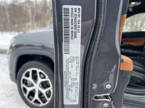 Used 2024 Jeep Compass Limited image 26