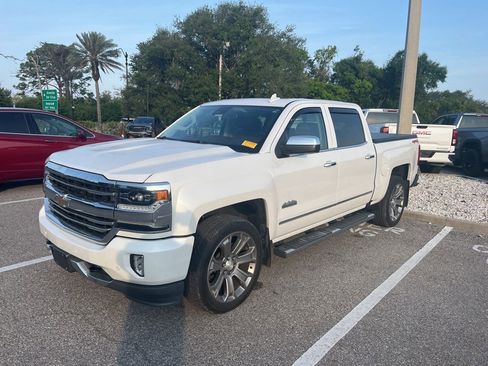 Used 2018 Chevrolet Silverado 1500 High Country AWD/4WD image 2