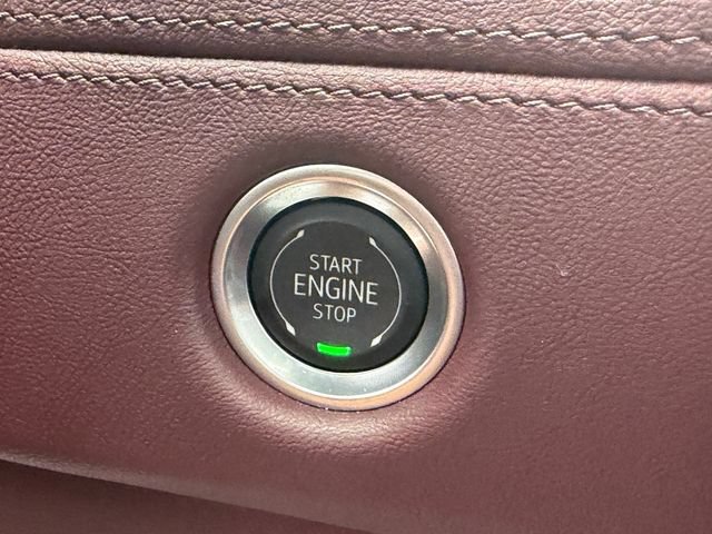 Certified 2025 Cadillac Escalade ESV Premium Luxury w/ Touring Package AWD/4WD image 33