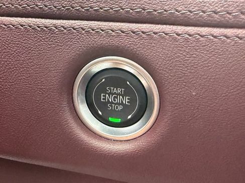 Used 2025 Cadillac Escalade ESV Premium Luxury w/ Touring Package AWD/4WD image 33