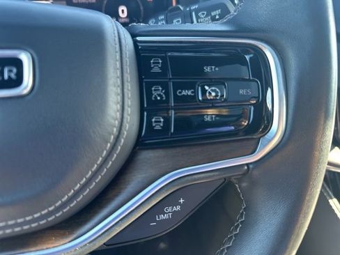 Used 2023 Jeep Grand Wagoneer Series II w/ Flexible Seating Group AWD/4WD image 22