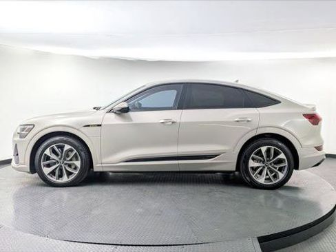 Used 2021 Audi e-tron Premium w/ Black Optic Package image 3