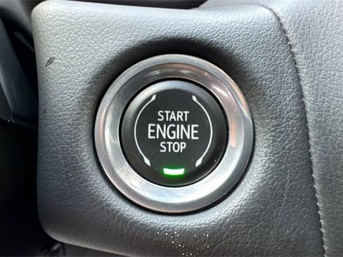 Used 2022 Chevrolet Tahoe LT w/ Luxury Package image 36