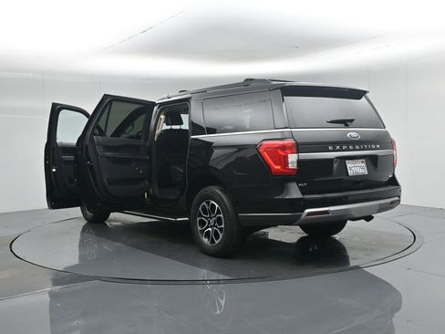 Used 2023 Ford Expedition Max XLT image 36