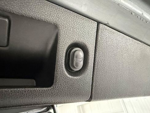 Used 2020 Cadillac Escalade ESV Premium Luxury AWD/4WD image 46