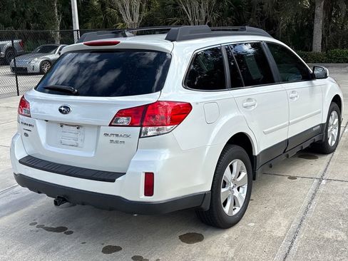 Used 2012 Subaru Outback 3.6R Limited w/ Moonroof Pkg image 2