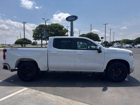 Used 2024 Chevrolet Silverado 1500 LT w/ Convenience Package II AWD/4WD image 6