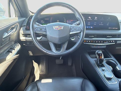 Certified 2025 Cadillac XT4 Premium Luxury FWD image 21