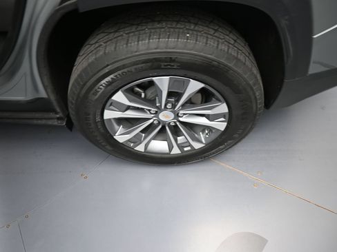 Used 2026 Chevrolet Equinox LT FWD image 18