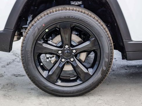 New 2026 Jeep Grand Cherokee Limited image 12