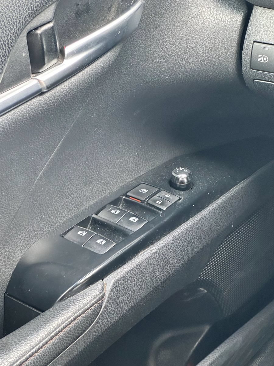 Used 2019 Toyota Camry XLE FWD image 10