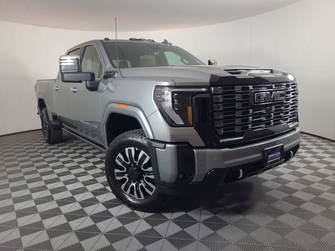 Used 2026 GMC Sierra 2500 Denali Ultimate AWD/4WD image 1