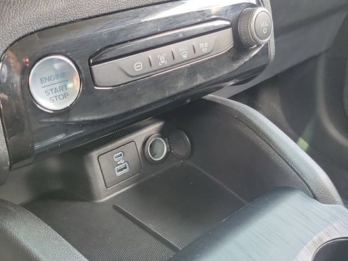 Used 2023 Ford Escape Active w/ Tech Pack #1 AWD/4WD image 12