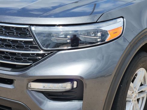 Used 2020 Ford Explorer XLT w/ Equipment Group 202A RWD image 11