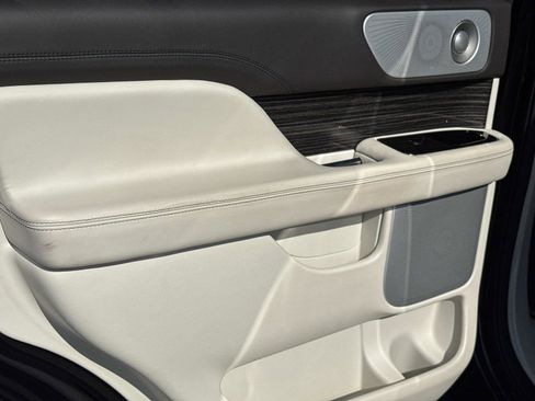 Used 2023 Lincoln Navigator Black Label image 11