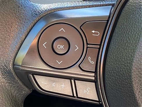Used 2022 Toyota Corolla LE image 18