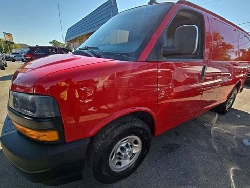 Used 2019 Chevrolet Express 2500 w/ Driver Convenience Package image 7