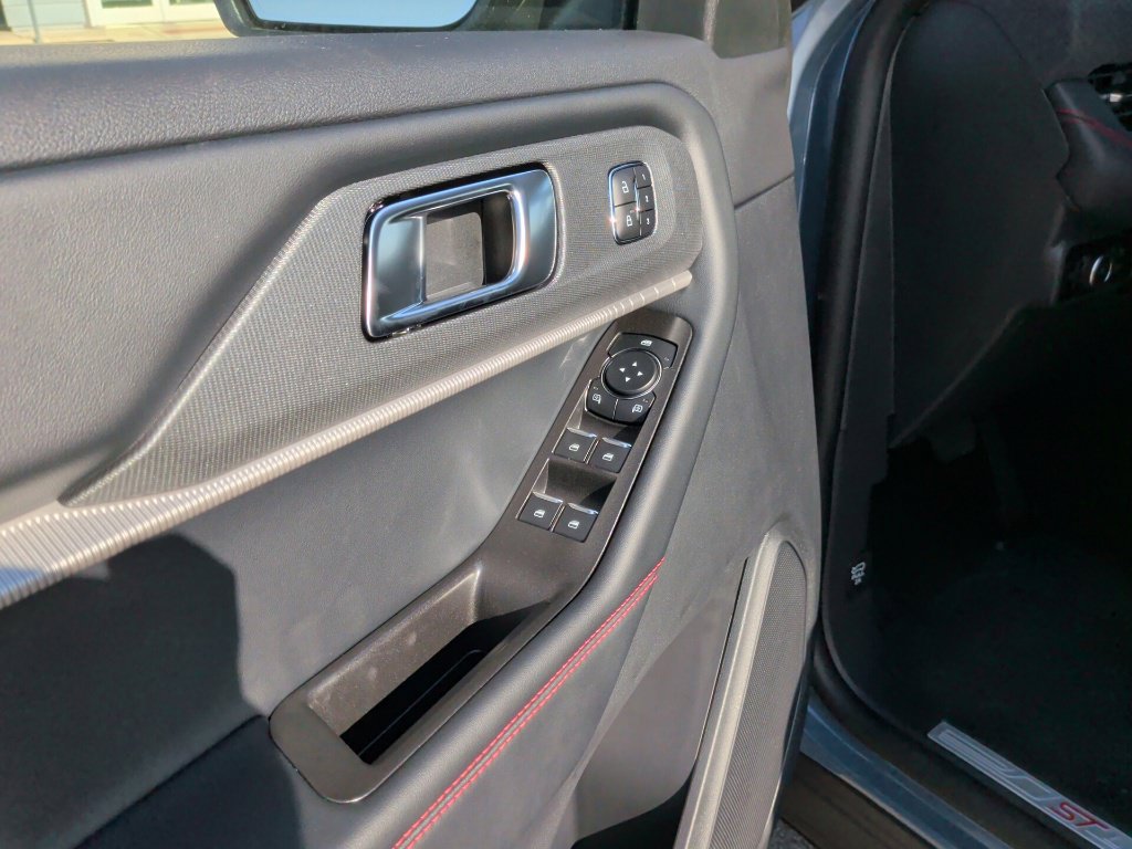 New 2026 Ford Explorer ST-Line w/ ST-Line Street Pack RWD image 13