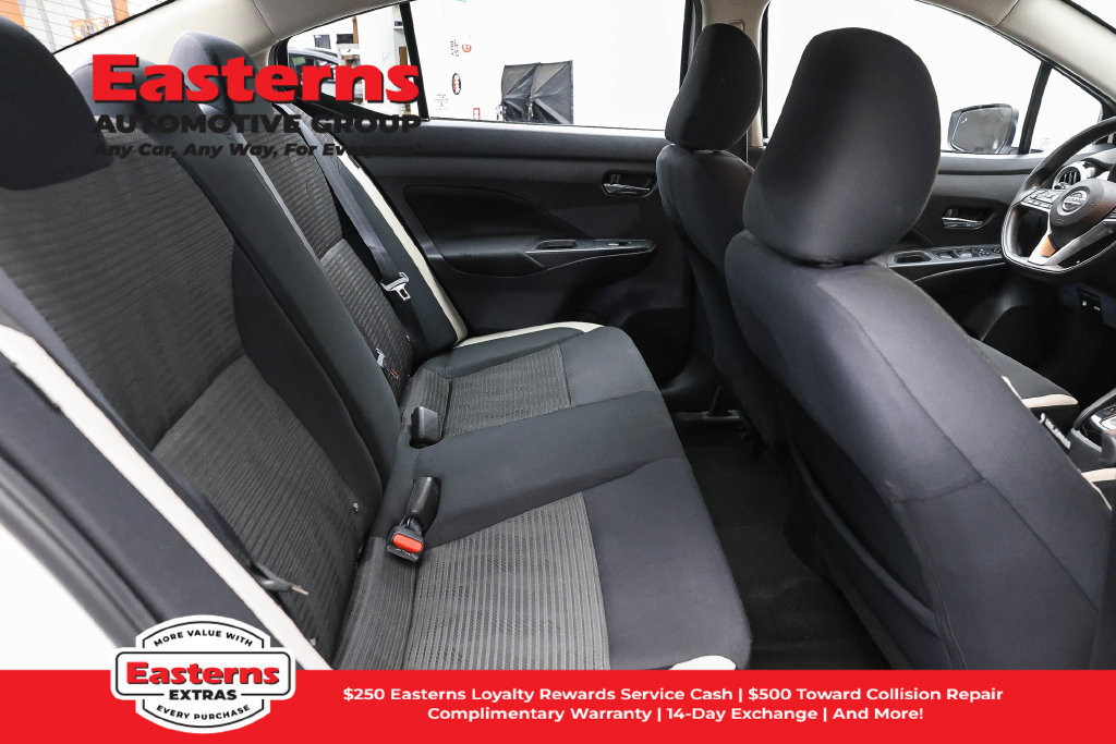 Used 2022 Nissan Versa SV FWD image 24