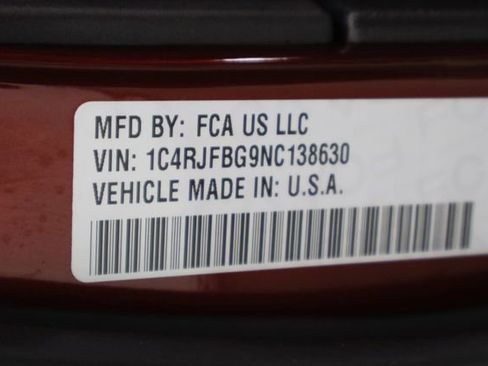 Used 2022 Jeep Grand Cherokee Limited image 40