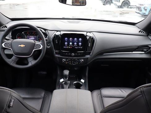 Used 2023 Chevrolet Traverse LT image 43