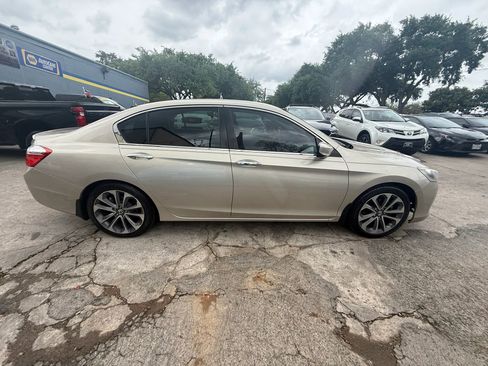 Used 2014 Honda Accord Sport image 8