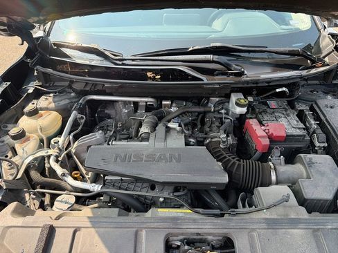 Used 2024 Nissan Rogue S AWD/4WD image 31