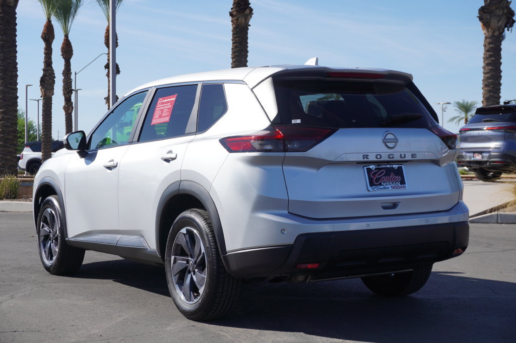 Certified 2025 Nissan Rogue SV FWD image 3