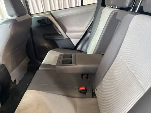 Used 2013 Toyota RAV4 LE FWD image 17