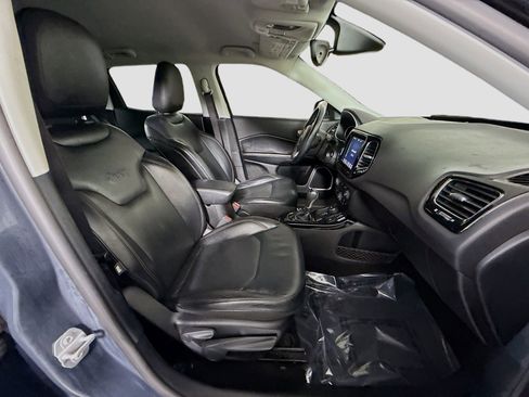 Used 2017 Jeep Compass Limited image 29