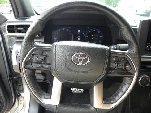 Used 2024 Toyota Tacoma 4x4 Double Cab image 12