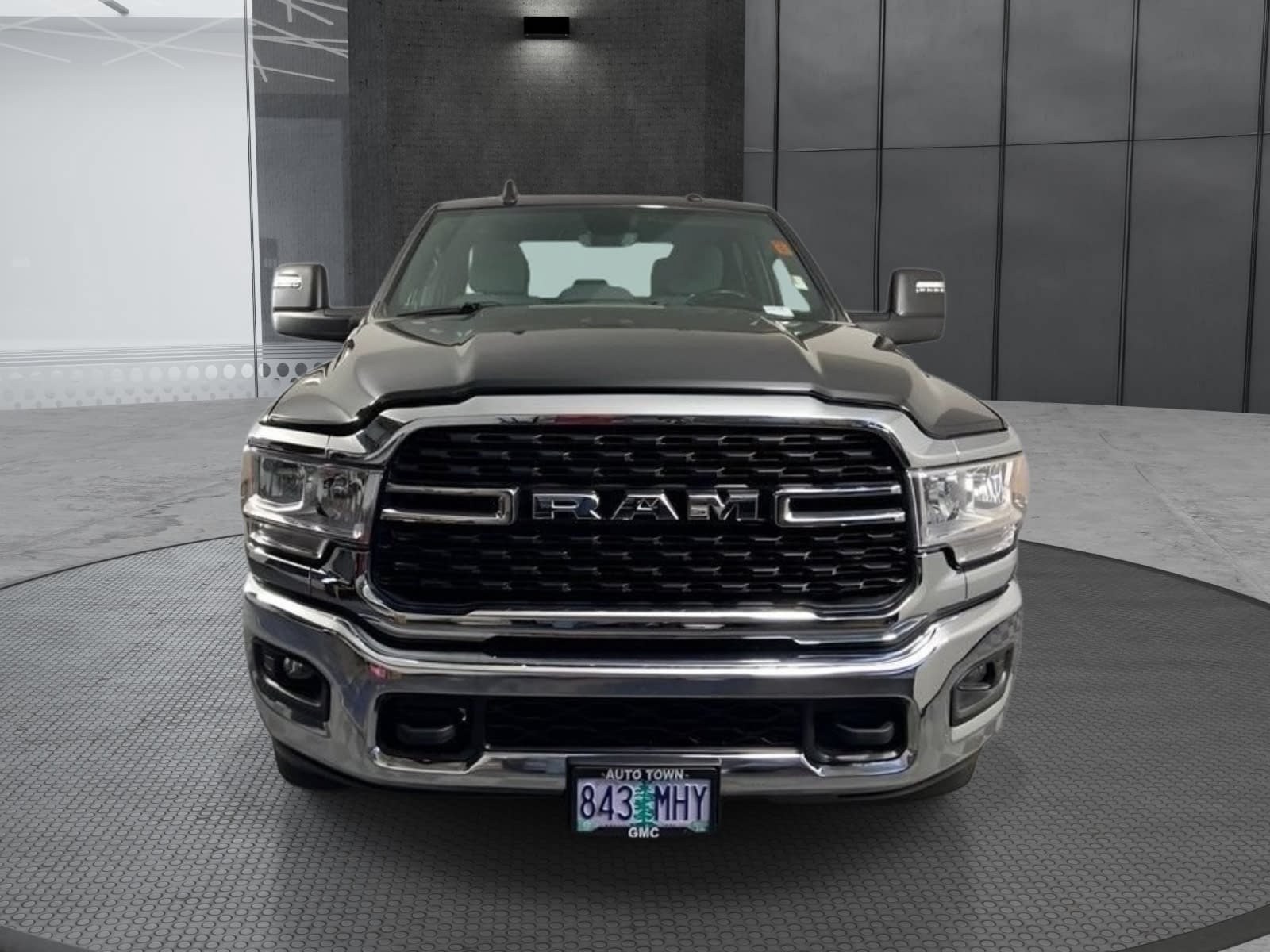 Used 2024 RAM 3500 Big Horn AWD/4WD image 2