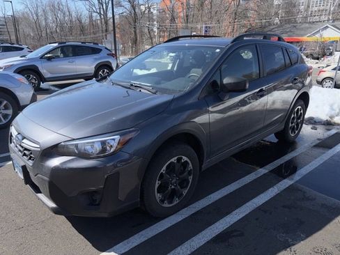 Used 2023 Subaru Crosstrek 2.0i image 2